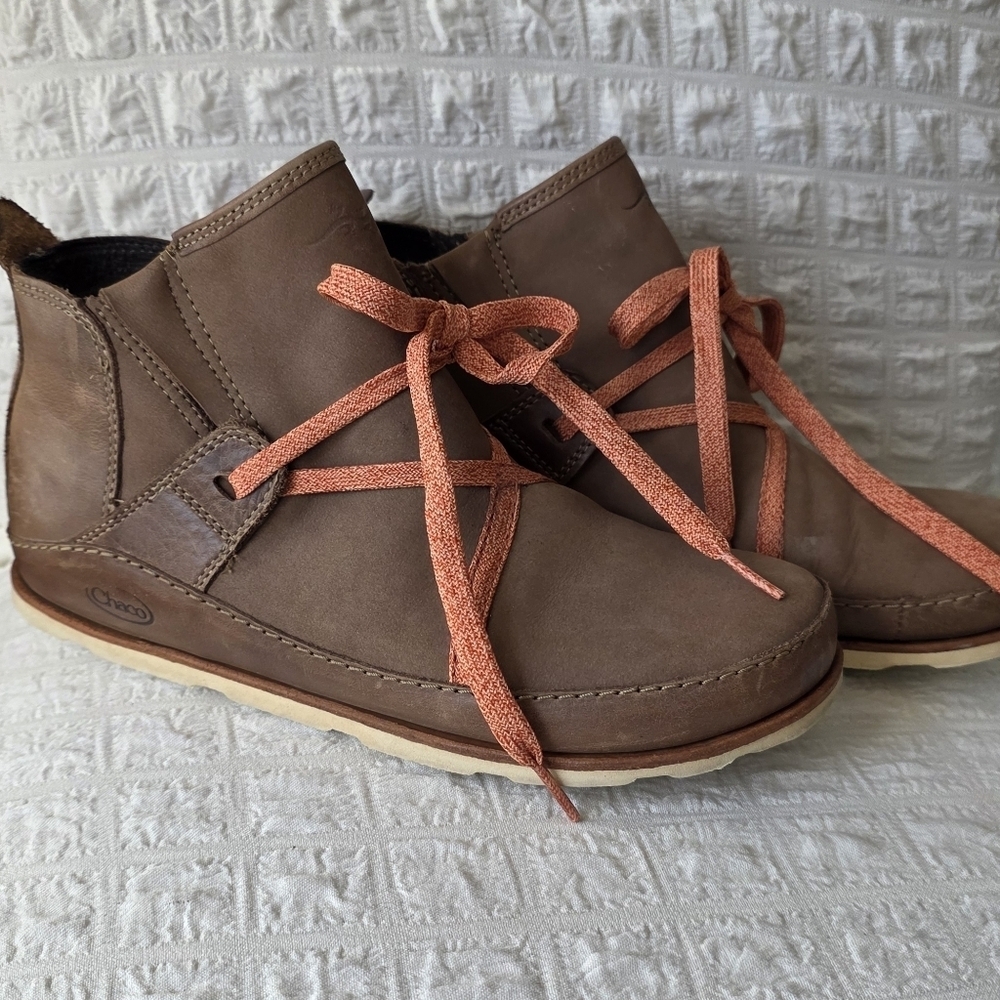 Chaco Brown Ankle Boots with Orange Laces - Picture 1 of 10